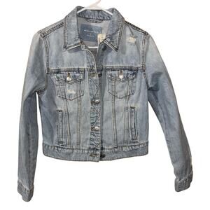 Aeropostale women’s distressed light wash denim jacket NWT (size small)